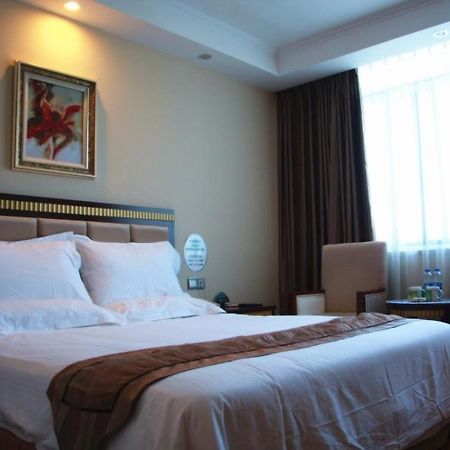 Greentree Inn Guangdong Shantou Chengjiang Road Business Hotel Bagian luar foto