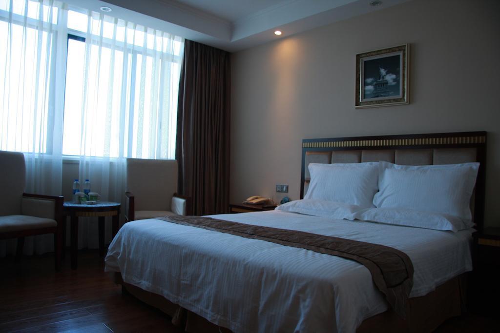 Greentree Inn Guangdong Shantou Chengjiang Road Business Hotel Bagian luar foto