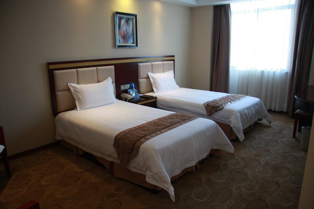 Greentree Inn Guangdong Shantou Chengjiang Road Business Hotel Bagian luar foto