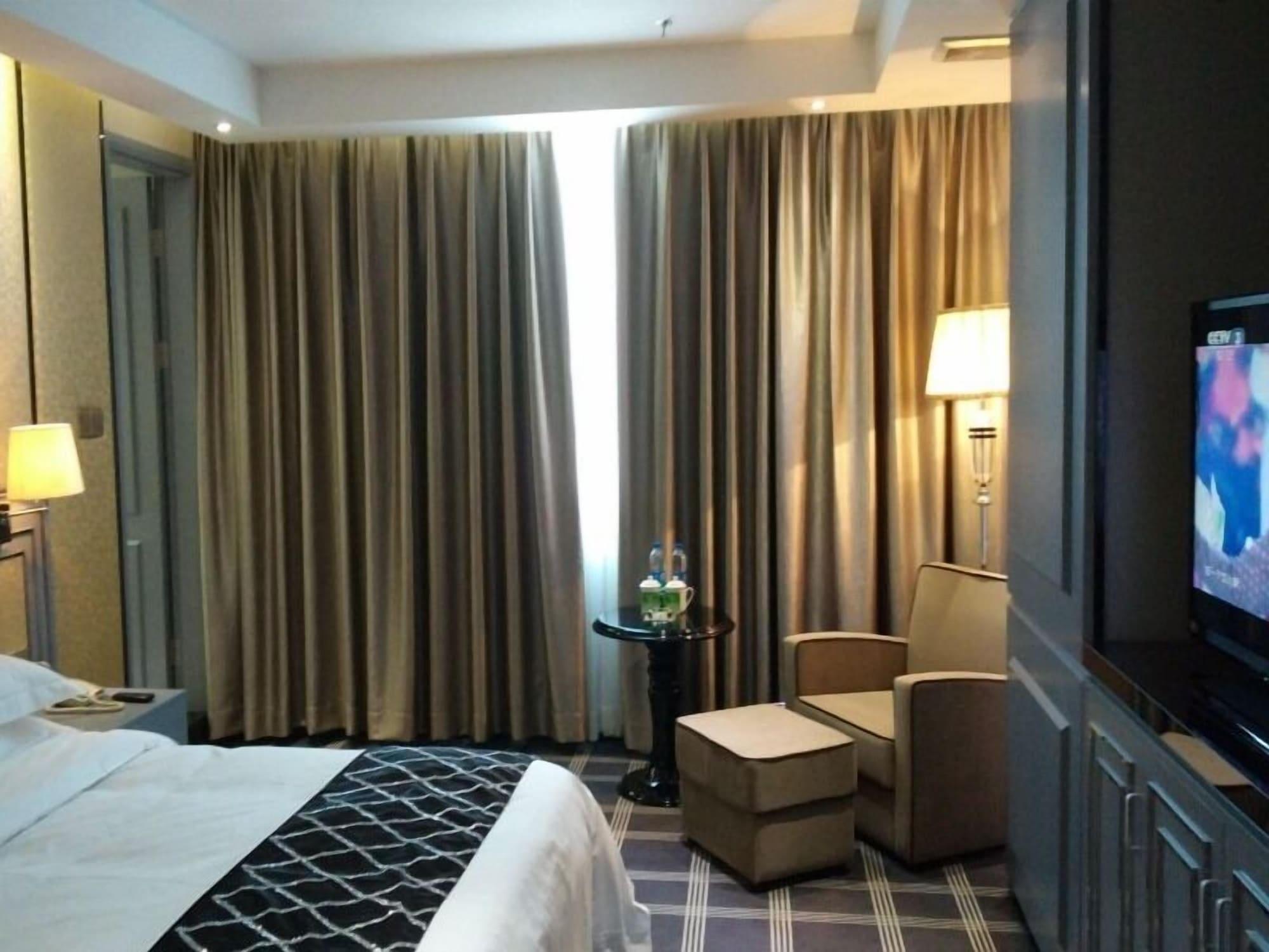 Greentree Inn Guangdong Shantou Chengjiang Road Business Hotel Bagian luar foto