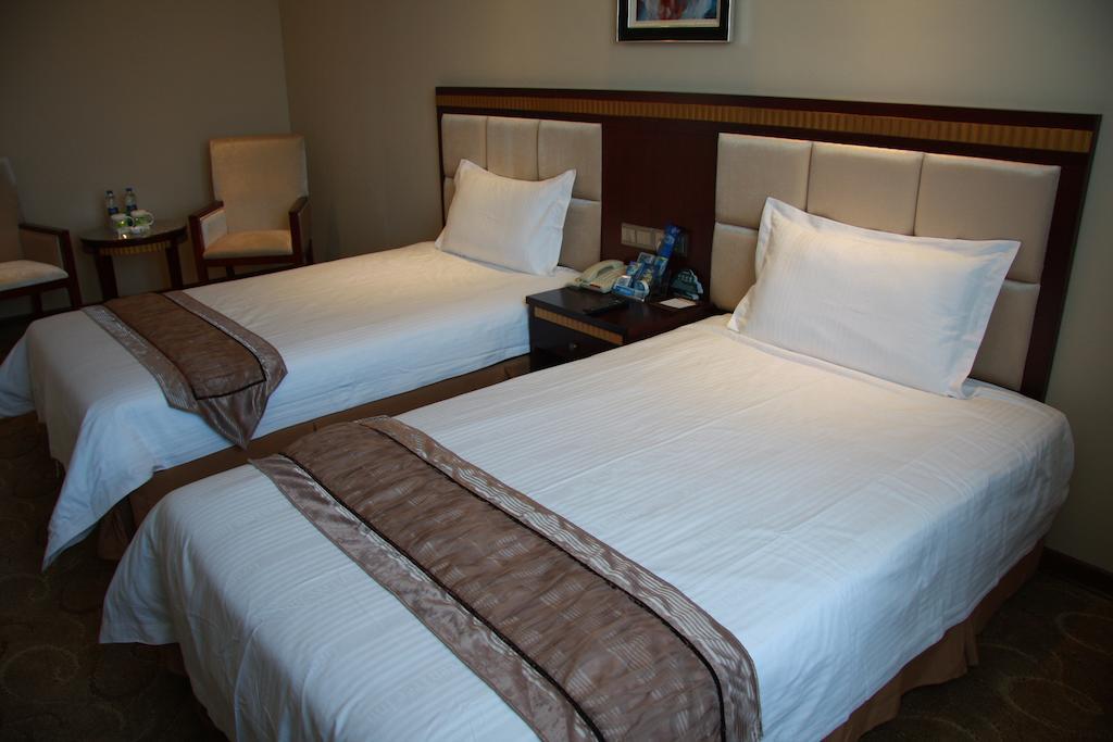 Greentree Inn Guangdong Shantou Chengjiang Road Business Hotel Bagian luar foto